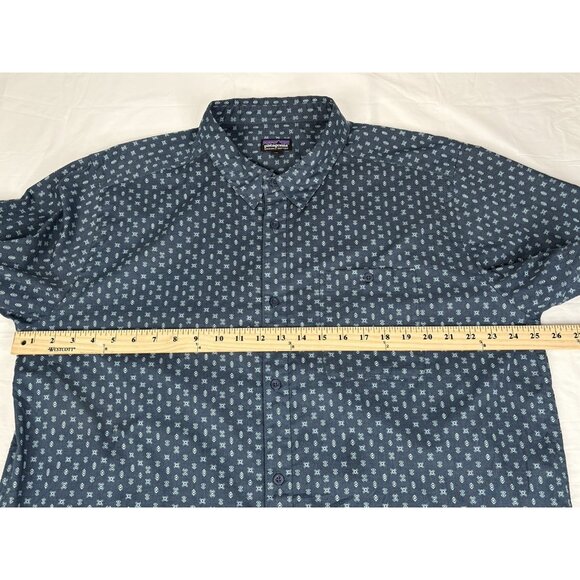 Patagonia Go To Short Sleeve Button Shirt Men’s XXL Blue Geometric AOP 52691 - Picture 12 of 13